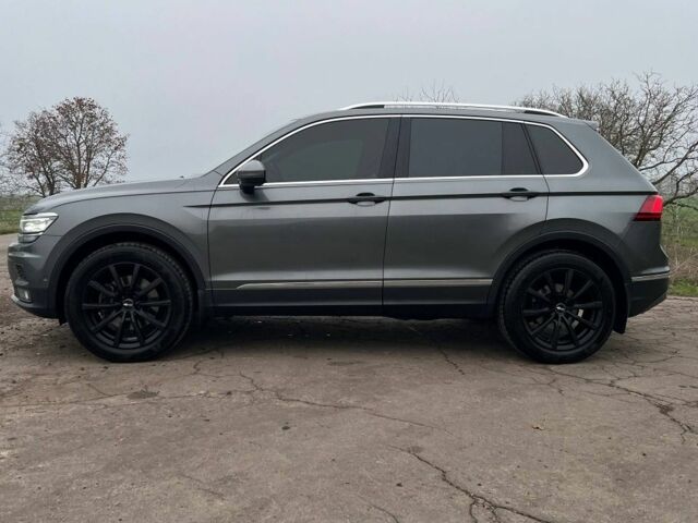 Серый Фольксваген Тигуан, объемом двигателя 2 л и пробегом 160 тыс. км за 30900 $, фото 6 на Automoto.ua