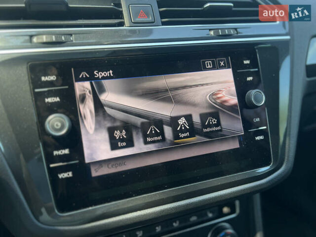Сірий Фольксваген Тігуан, об'ємом двигуна 1.97 л та пробігом 258 тис. км за 23950 $, фото 9 на Automoto.ua