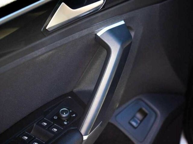 Сірий Фольксваген Тігуан, об'ємом двигуна 0 л та пробігом 110 тис. км за 11500 $, фото 16 на Automoto.ua