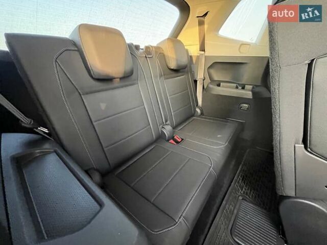 Серый Фольксваген Тигуан, объемом двигателя 1.98 л и пробегом 194 тыс. км за 16700 $, фото 22 на Automoto.ua