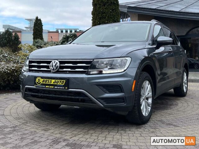 Сірий Фольксваген Тігуан, об'ємом двигуна 2 л та пробігом 79 тис. км за 17950 $, фото 2 на Automoto.ua