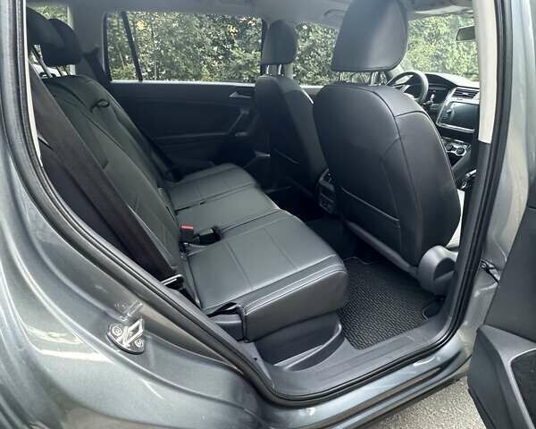 Серый Фольксваген Тигуан, объемом двигателя 1.98 л и пробегом 83 тыс. км за 26000 $, фото 14 на Automoto.ua