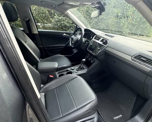 Серый Фольксваген Тигуан, объемом двигателя 1.98 л и пробегом 83 тыс. км за 26000 $, фото 11 на Automoto.ua