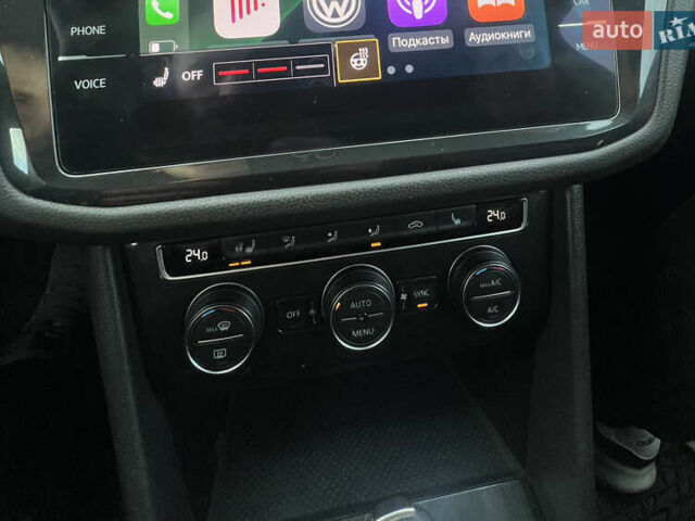 Сірий Фольксваген Тігуан, об'ємом двигуна 2 л та пробігом 175 тис. км за 19300 $, фото 24 на Automoto.ua