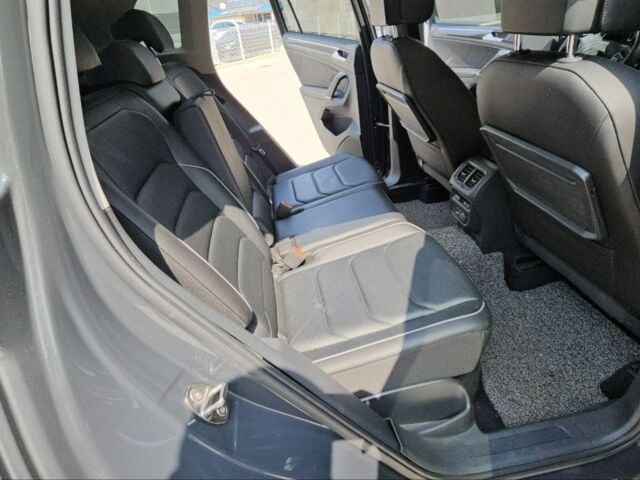 Серый Фольксваген Тигуан, объемом двигателя 2 л и пробегом 80 тыс. км за 16500 $, фото 26 на Automoto.ua