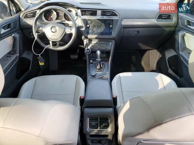Серый Фольксваген Тигуан, объемом двигателя 1.98 л и пробегом 165 тыс. км за 4300 $, фото 7 на Automoto.ua