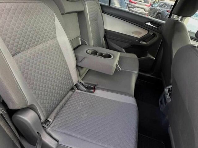 Серый Фольксваген Тигуан, объемом двигателя 2 л и пробегом 129 тыс. км за 17450 $, фото 7 на Automoto.ua