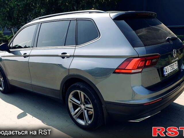 Серый Фольксваген Тигуан, объемом двигателя 2 л и пробегом 88 тыс. км за 16500 $, фото 1 на Automoto.ua