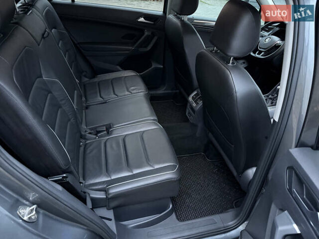 Серый Фольксваген Тигуан, объемом двигателя 2 л и пробегом 169 тыс. км за 21500 $, фото 12 на Automoto.ua