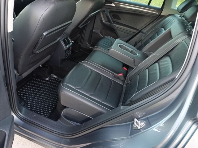 Серый Фольксваген Тигуан, объемом двигателя 2 л и пробегом 180 тыс. км за 30000 $, фото 14 на Automoto.ua