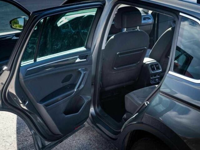 Сірий Фольксваген Тігуан, об'ємом двигуна 0 л та пробігом 110 тис. км за 11500 $, фото 7 на Automoto.ua