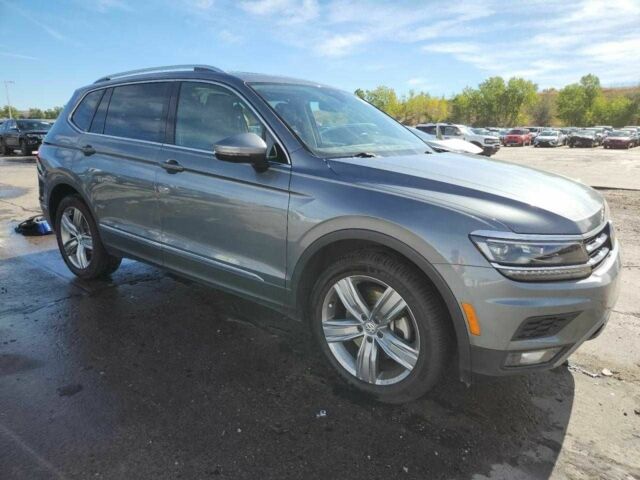 Сірий Фольксваген Тігуан, об'ємом двигуна 2 л та пробігом 64 тис. км за 7000 $, фото 3 на Automoto.ua