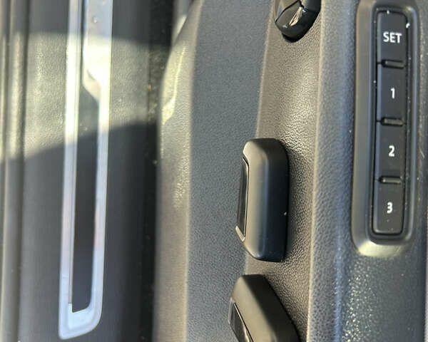 Серый Фольксваген Тигуан, объемом двигателя 2 л и пробегом 212 тыс. км за 26500 $, фото 19 на Automoto.ua