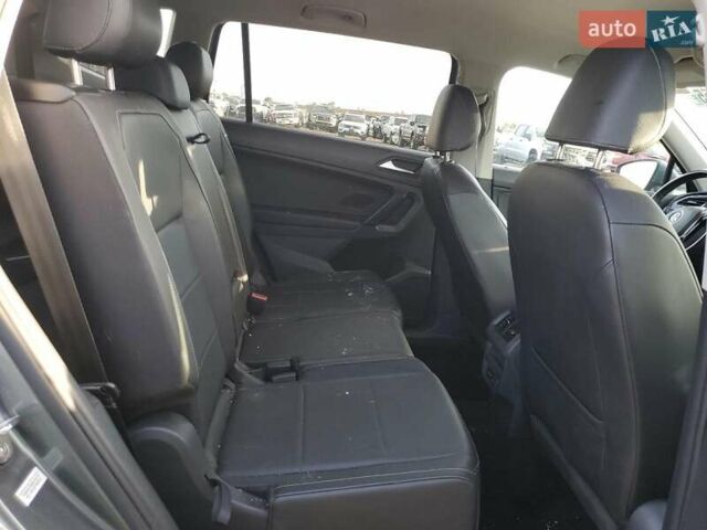 Сірий Фольксваген Тігуан, об'ємом двигуна 2 л та пробігом 154 тис. км за 4800 $, фото 10 на Automoto.ua