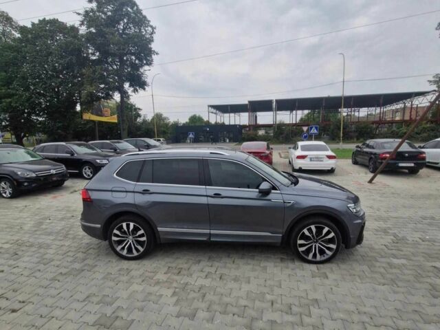 Серый Фольксваген Тигуан, объемом двигателя 2 л и пробегом 214 тыс. км за 21800 $, фото 18 на Automoto.ua