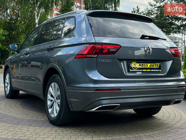 Серый Фольксваген Тигуан, объемом двигателя 2 л и пробегом 53 тыс. км за 19650 $, фото 4 на Automoto.ua