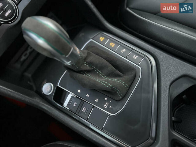 Сірий Фольксваген Тігуан, об'ємом двигуна 1.98 л та пробігом 123 тис. км за 29700 $, фото 18 на Automoto.ua