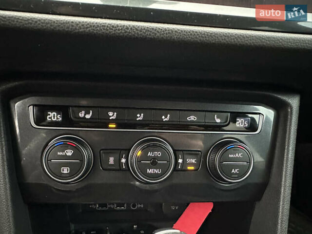 Серый Фольксваген Тигуан, объемом двигателя 1.97 л и пробегом 230 тыс. км за 27100 $, фото 34 на Automoto.ua