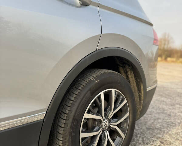 Серый Фольксваген Тигуан, объемом двигателя 1.98 л и пробегом 110 тыс. км за 17900 $, фото 49 на Automoto.ua