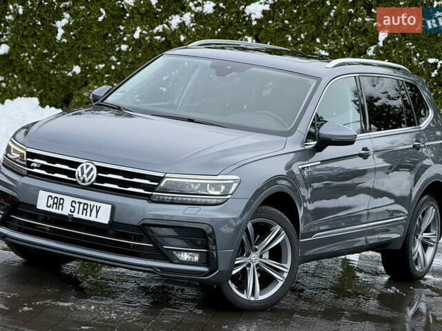 Серый Фольксваген Тигуан, объемом двигателя 2 л и пробегом 241 тыс. км за 26999 $, фото 5 на Automoto.ua