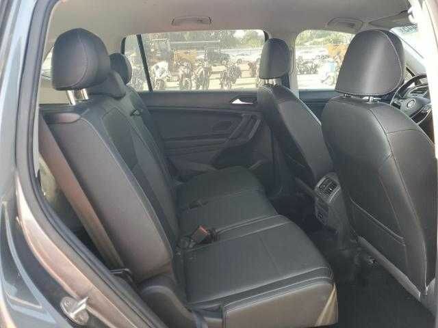 Серый Фольксваген Тигуан, объемом двигателя 2 л и пробегом 49 тыс. км за 4500 $, фото 10 на Automoto.ua