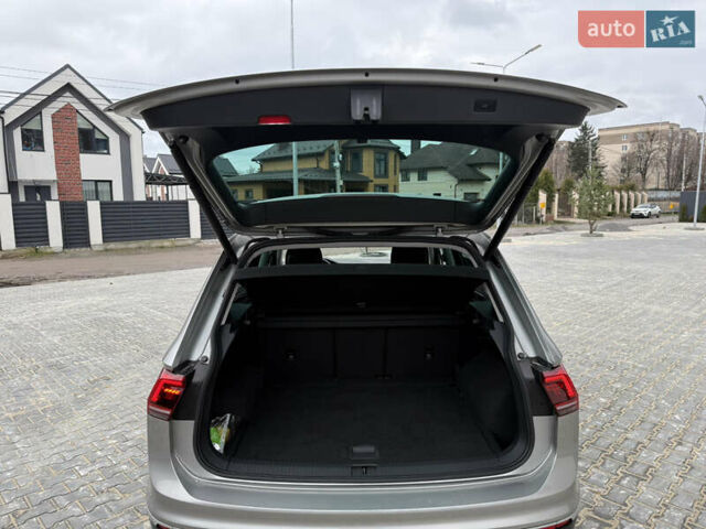 Серый Фольксваген Тигуан, объемом двигателя 2 л и пробегом 87 тыс. км за 23900 $, фото 79 на Automoto.ua