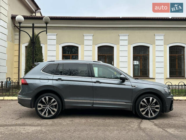 Серый Фольксваген Тигуан, объемом двигателя 1.97 л и пробегом 230 тыс. км за 27100 $, фото 6 на Automoto.ua