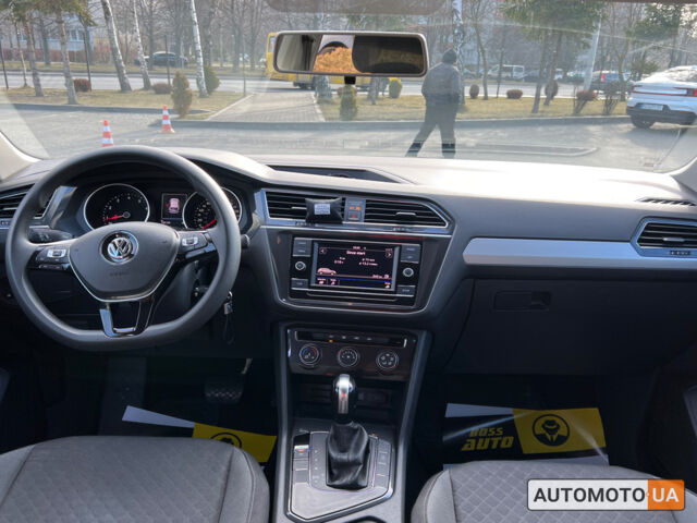 Сірий Фольксваген Тігуан, об'ємом двигуна 2 л та пробігом 136 тис. км за 19300 $, фото 12 на Automoto.ua