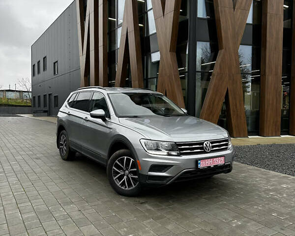 Сірий Фольксваген Тігуан, об'ємом двигуна 2 л та пробігом 195 тис. км за 16200 $, фото 28 на Automoto.ua