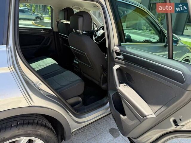 Серый Фольксваген Тигуан, объемом двигателя 1.98 л и пробегом 83 тыс. км за 25800 $, фото 11 на Automoto.ua