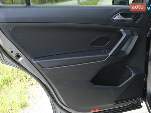 Серый Фольксваген Тигуан, объемом двигателя 1.98 л и пробегом 63 тыс. км за 19250 $, фото 24 на Automoto.ua