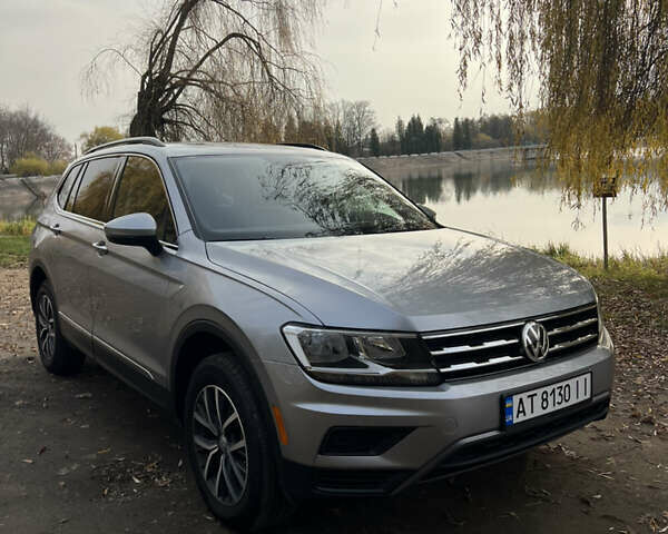 Сірий Фольксваген Тігуан, об'ємом двигуна 1.98 л та пробігом 113 тис. км за 19000 $, фото 4 на Automoto.ua