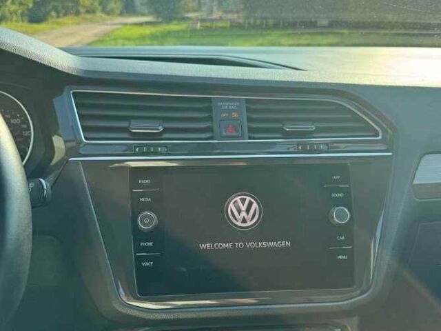 Сірий Фольксваген Тігуан, об'ємом двигуна 2 л та пробігом 103 тис. км за 13000 $, фото 7 на Automoto.ua