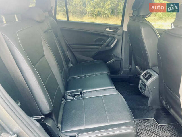 Сірий Фольксваген Тігуан, об'ємом двигуна 1.98 л та пробігом 103 тис. км за 20000 $, фото 5 на Automoto.ua