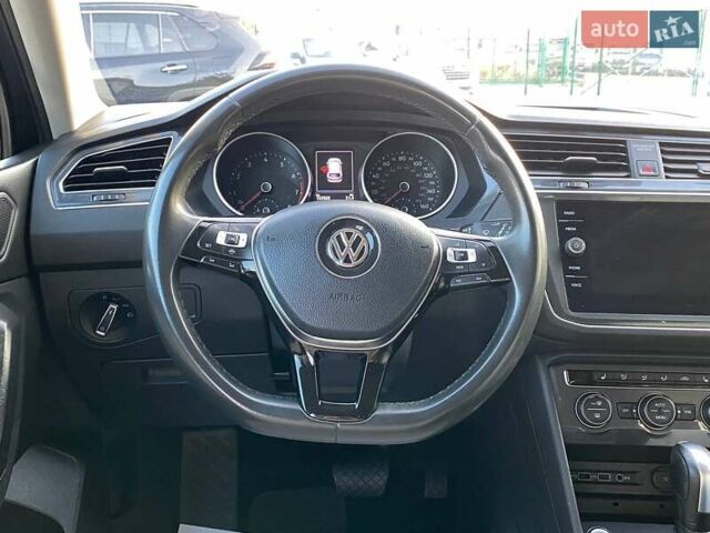 Сірий Фольксваген Тігуан, об'ємом двигуна 1.98 л та пробігом 154 тис. км за 18500 $, фото 19 на Automoto.ua