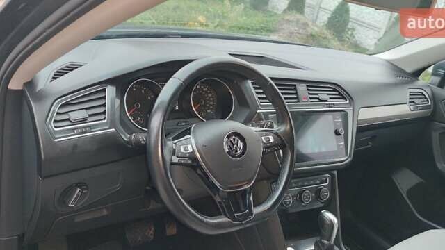 Сірий Фольксваген Тігуан, об'ємом двигуна 1.98 л та пробігом 179 тис. км за 17300 $, фото 28 на Automoto.ua
