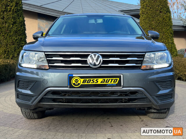 Сірий Фольксваген Тігуан, об'ємом двигуна 2 л та пробігом 136 тис. км за 19300 $, фото 1 на Automoto.ua