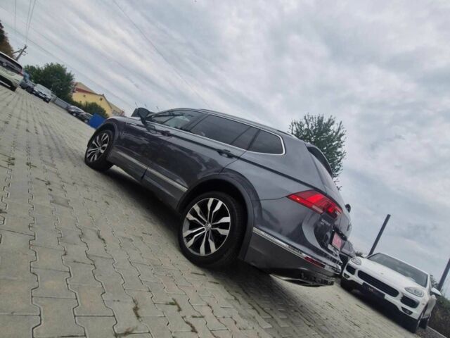 Серый Фольксваген Тигуан, объемом двигателя 2 л и пробегом 214 тыс. км за 21800 $, фото 5 на Automoto.ua