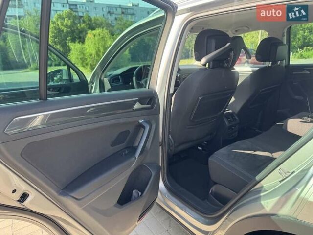 Серый Фольксваген Тигуан, объемом двигателя 1.97 л и пробегом 111 тыс. км за 32000 $, фото 15 на Automoto.ua