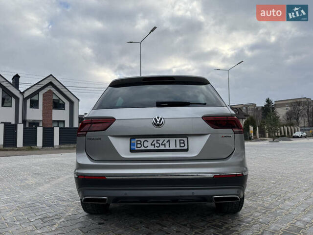 Серый Фольксваген Тигуан, объемом двигателя 2 л и пробегом 87 тыс. км за 23900 $, фото 15 на Automoto.ua