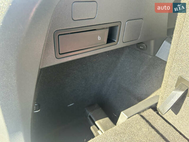 Серый Фольксваген Тигуан, объемом двигателя 2 л и пробегом 212 тыс. км за 26500 $, фото 9 на Automoto.ua