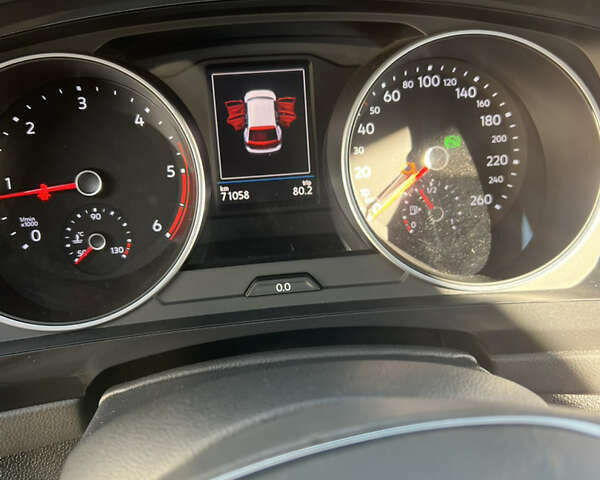 Серый Фольксваген Тигуан, объемом двигателя 1.98 л и пробегом 70 тыс. км за 26000 $, фото 6 на Automoto.ua