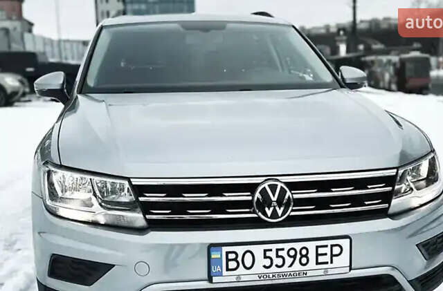 Серый Фольксваген Тигуан, объемом двигателя 1.98 л и пробегом 133 тыс. км за 27700 $, фото 4 на Automoto.ua