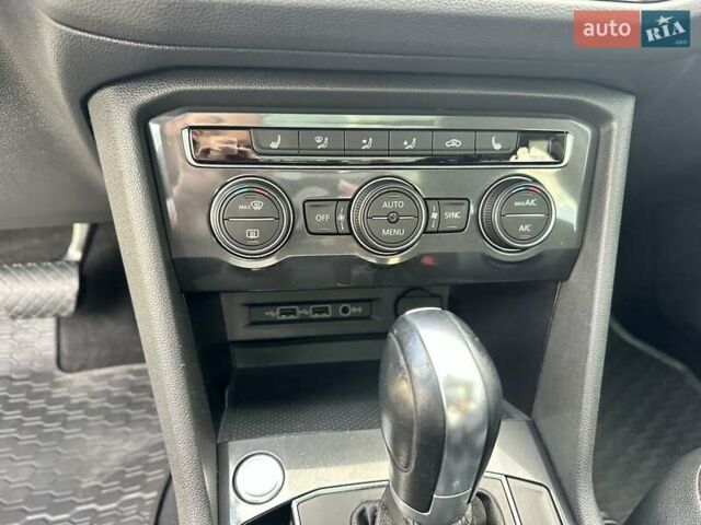 Сірий Фольксваген Тігуан, об'ємом двигуна 2 л та пробігом 84 тис. км за 18500 $, фото 18 на Automoto.ua