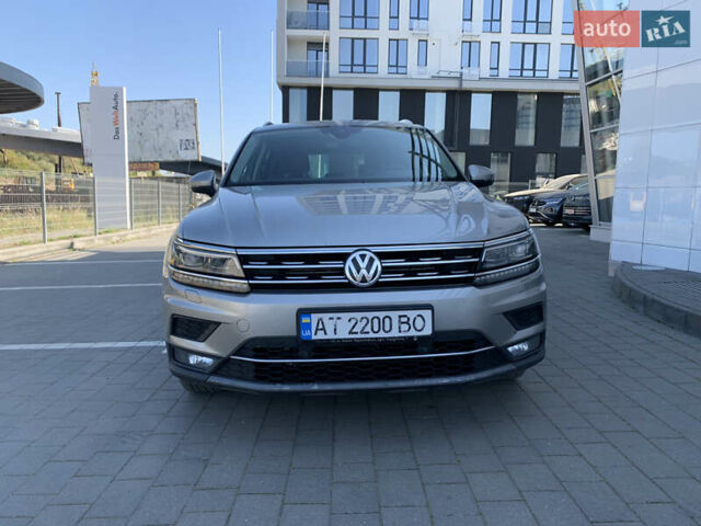 Серый Фольксваген Тигуан, объемом двигателя 1.98 л и пробегом 295 тыс. км за 19500 $, фото 4 на Automoto.ua
