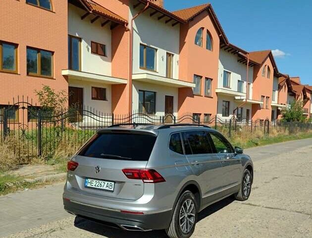 Серый Фольксваген Тигуан, объемом двигателя 2 л и пробегом 49 тыс. км за 19999 $, фото 27 на Automoto.ua