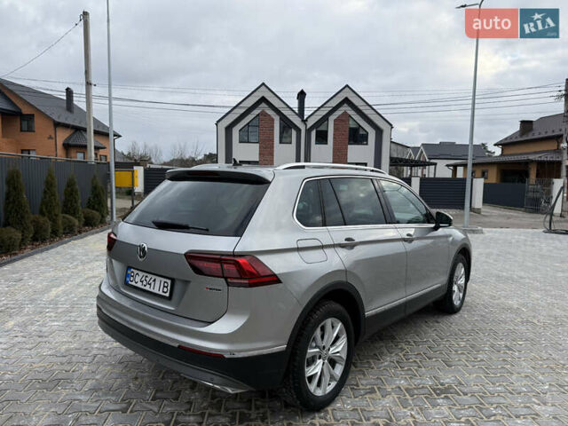 Серый Фольксваген Тигуан, объемом двигателя 2 л и пробегом 87 тыс. км за 23900 $, фото 16 на Automoto.ua