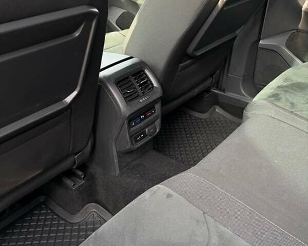 Серый Фольксваген Тигуан, объемом двигателя 1.98 л и пробегом 114 тыс. км за 25100 $, фото 14 на Automoto.ua