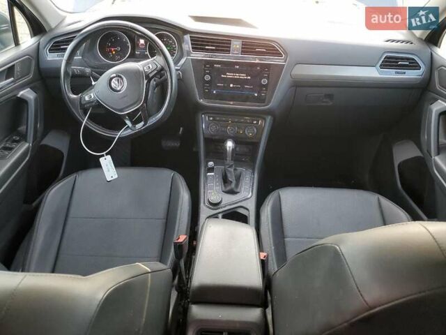 Сірий Фольксваген Тігуан, об'ємом двигуна 2 л та пробігом 154 тис. км за 4800 $, фото 7 на Automoto.ua
