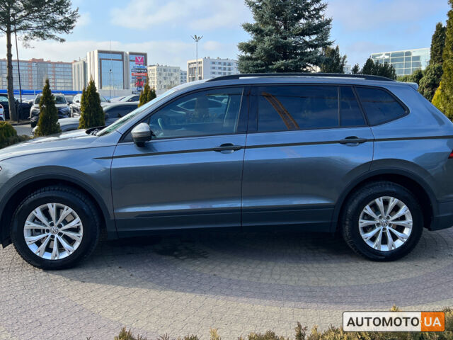 Сірий Фольксваген Тігуан, об'ємом двигуна 2 л та пробігом 136 тис. км за 19300 $, фото 3 на Automoto.ua